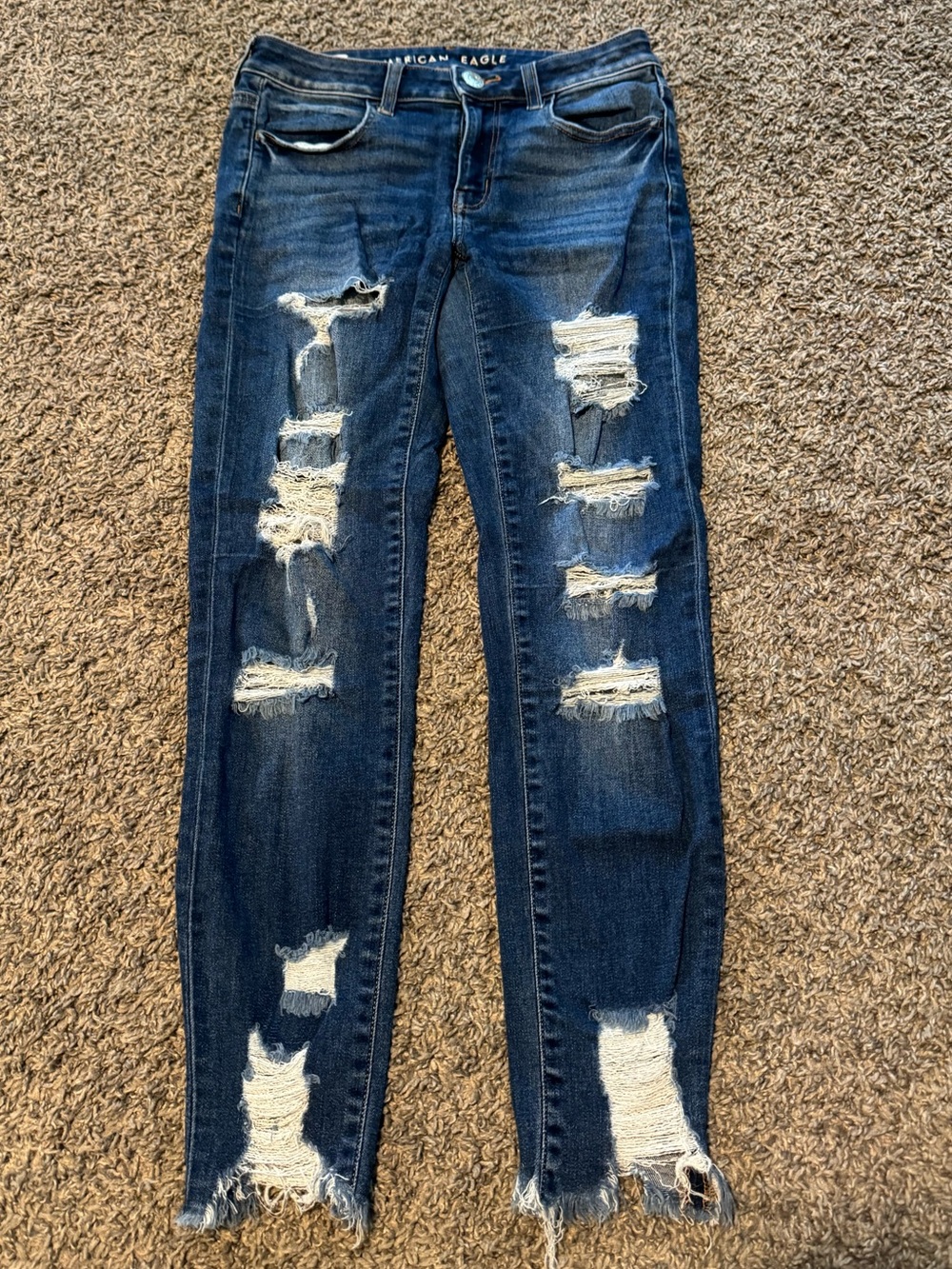 American Eagle Distressed Blue Jeans Size 4